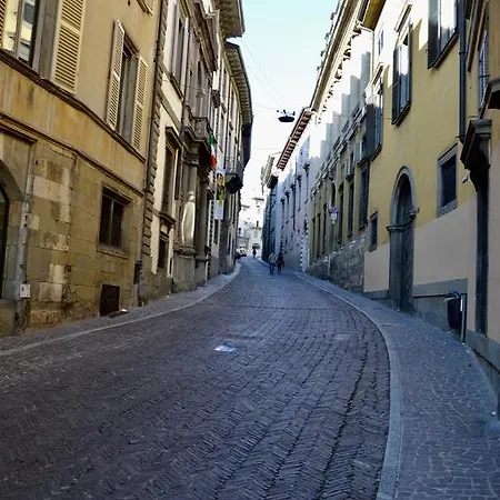 Casa Maria Luigia Апартаменты Бергамо